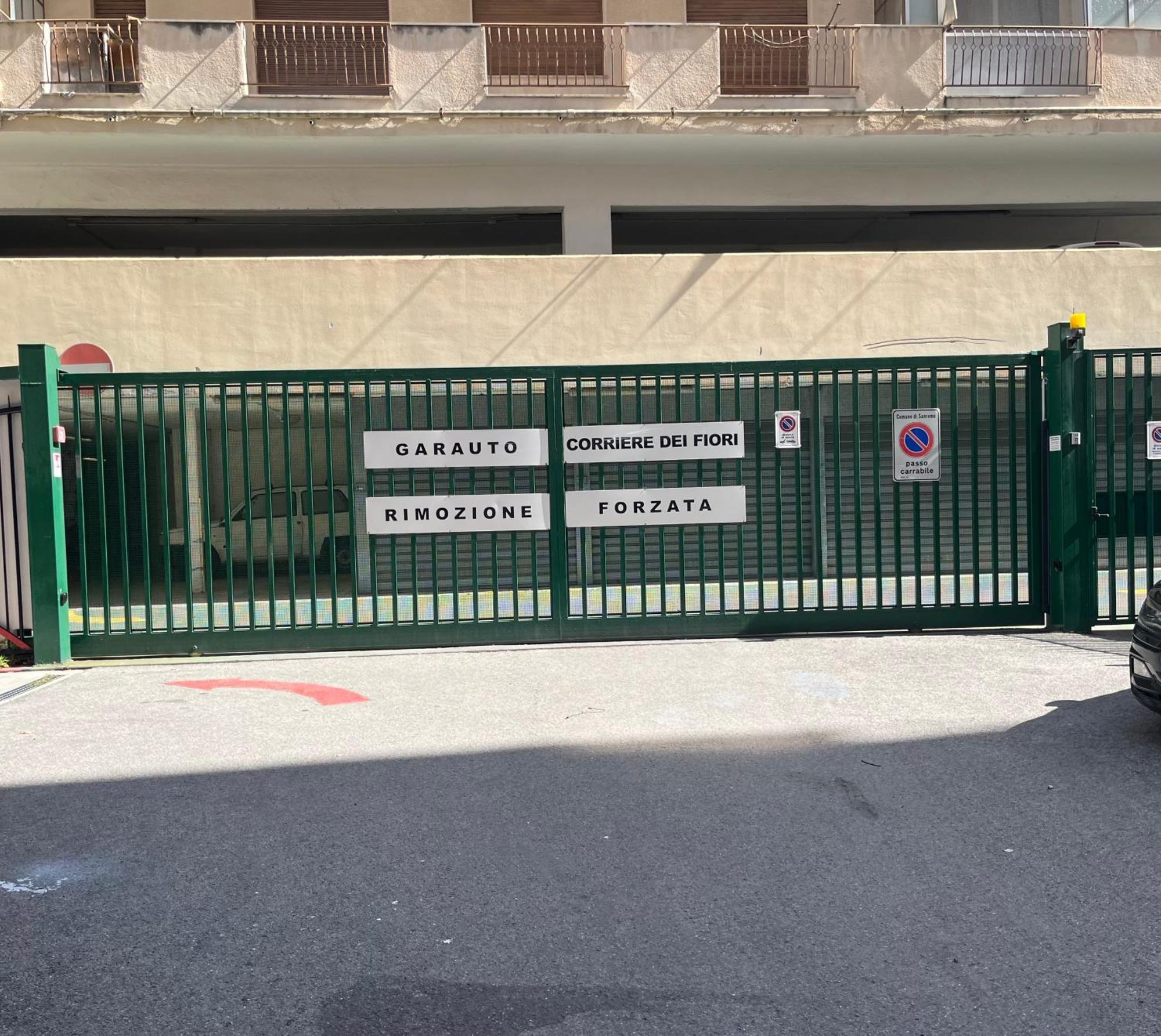 Apartamento Casa Carina Centro Citta Con Garage Privato San Remo Exterior foto